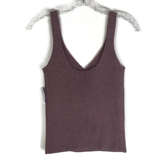 Old Navy V-Neck Knit Sweater Tank Top in Sandy Red - Picture 10 of 10